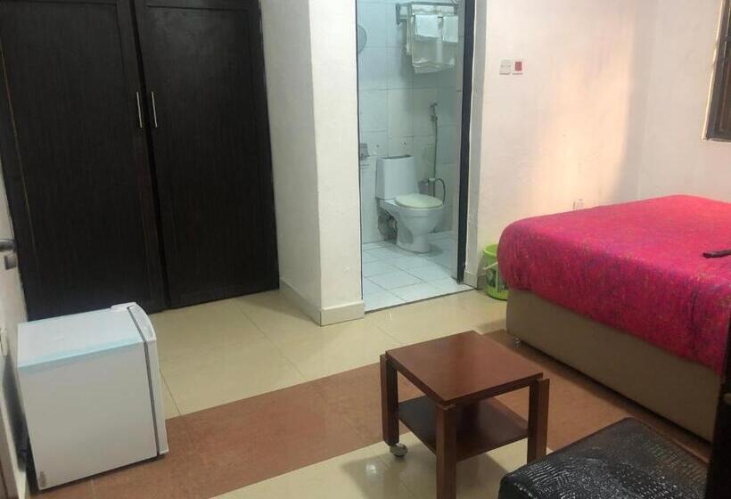 هتل De’ Bakers Suites