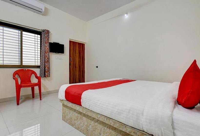 فندق Oyo 60690  Shivneri Lodging