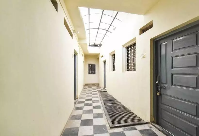 Spot On 64570 Hotel Deepali Lodging