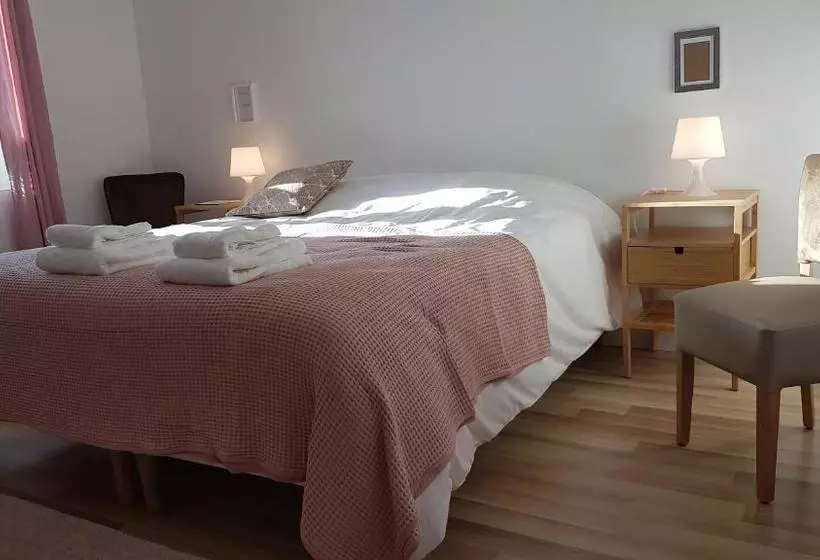 Aamiaismajoitus (B&B) Domaine Du Haut Koenigsbourg