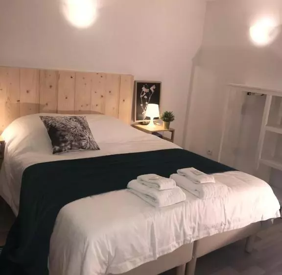 Aamiaismajoitus (B&B) Domaine Du Haut Koenigsbourg