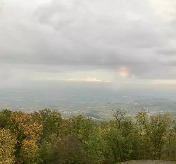 Aamiaismajoitus (B&B) Domaine Du Haut Koenigsbourg