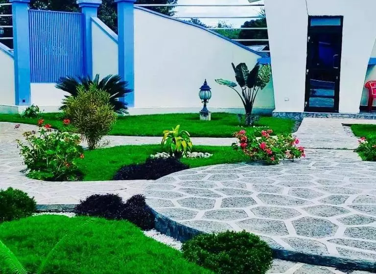 هتل Lesa Garden