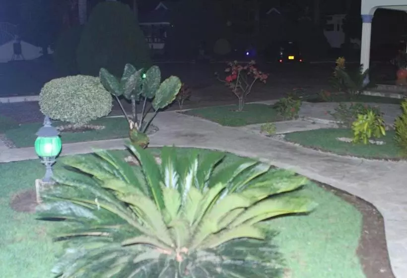 هتل Lesa Garden