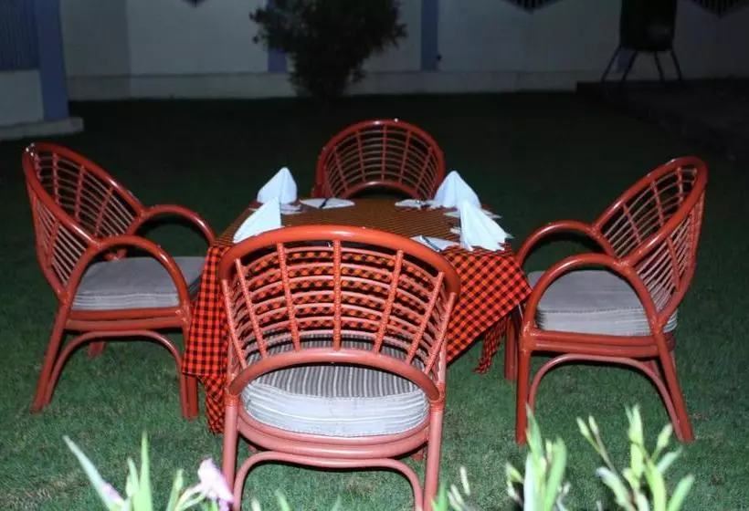 هتل Lesa Garden