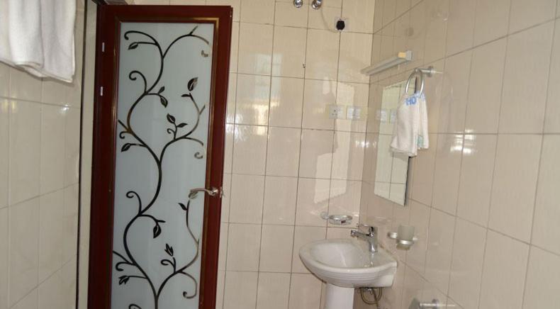 فندق Lesa Garden