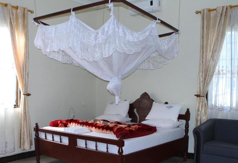 فندق Lesa Garden