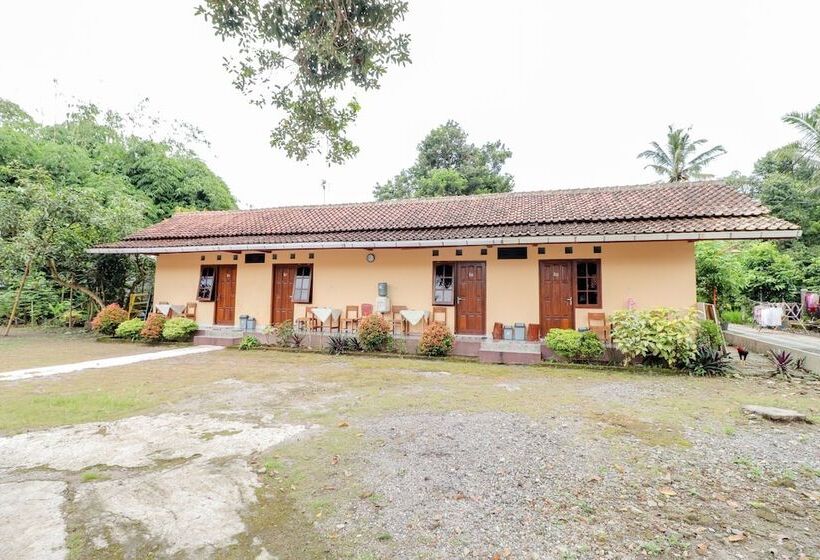 Hostel Penginapan Roro Mendut Syariah