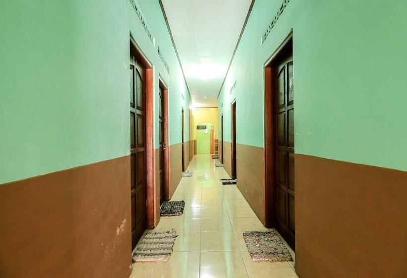 Hostel Penginapan Roro Mendut Syariah