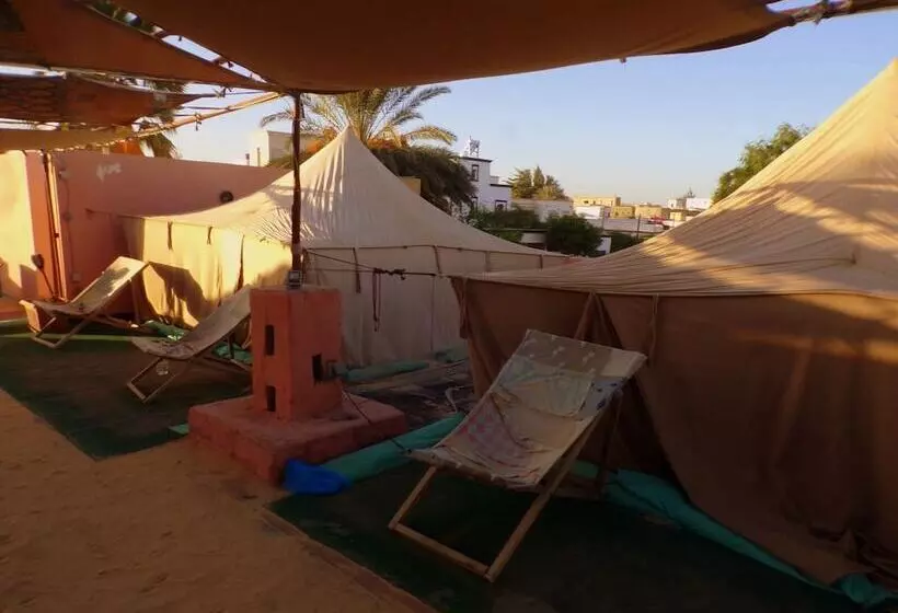 هتل Le Triskell Auberge   Hostel