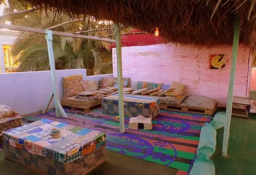 هتل Le Triskell Auberge   Hostel