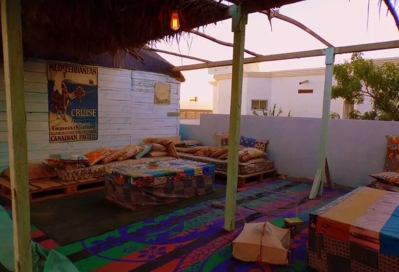 هتل Le Triskell Auberge   Hostel