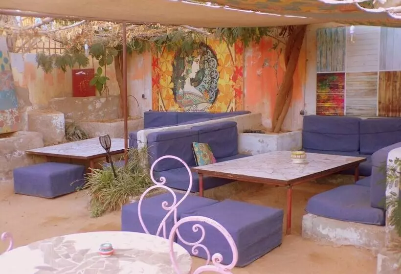 هتل Le Triskell Auberge   Hostel