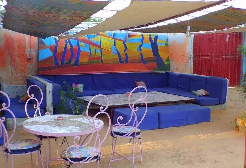 هتل Le Triskell Auberge   Hostel