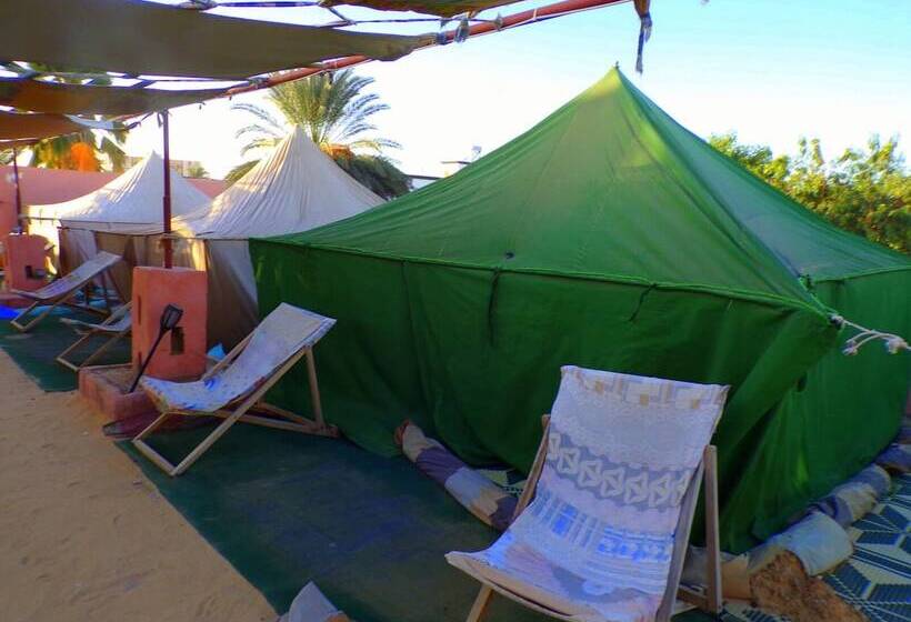 هتل Le Triskell Auberge Hostel