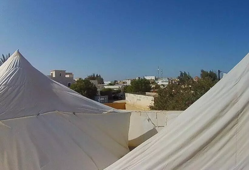 هتل Le Triskell Auberge   Hostel