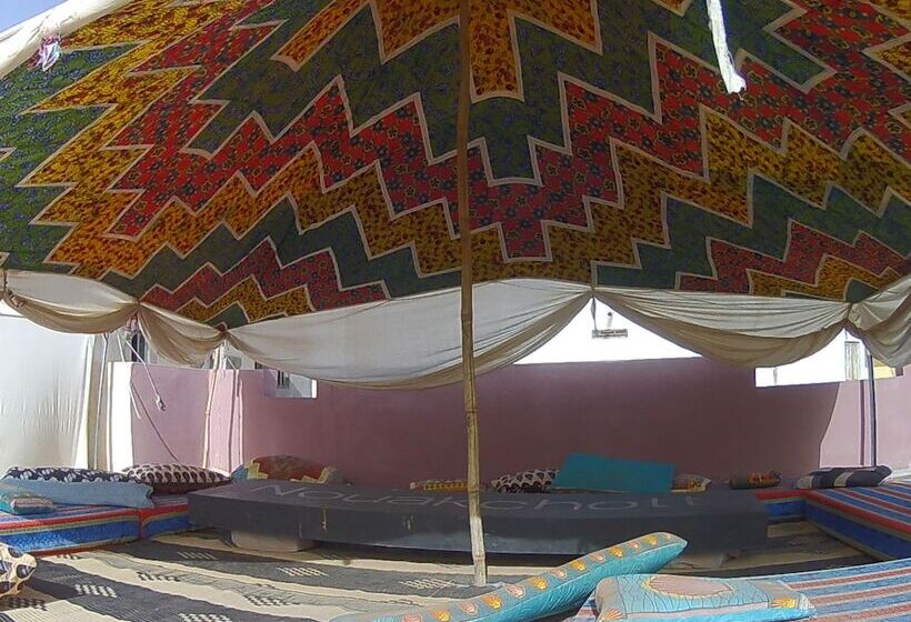 هتل Le Triskell Auberge Hostel