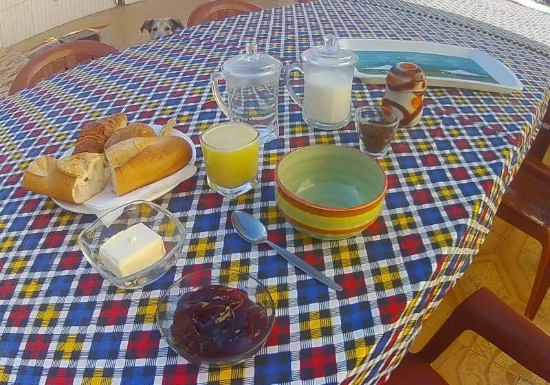 هتل Le Triskell Auberge   Hostel