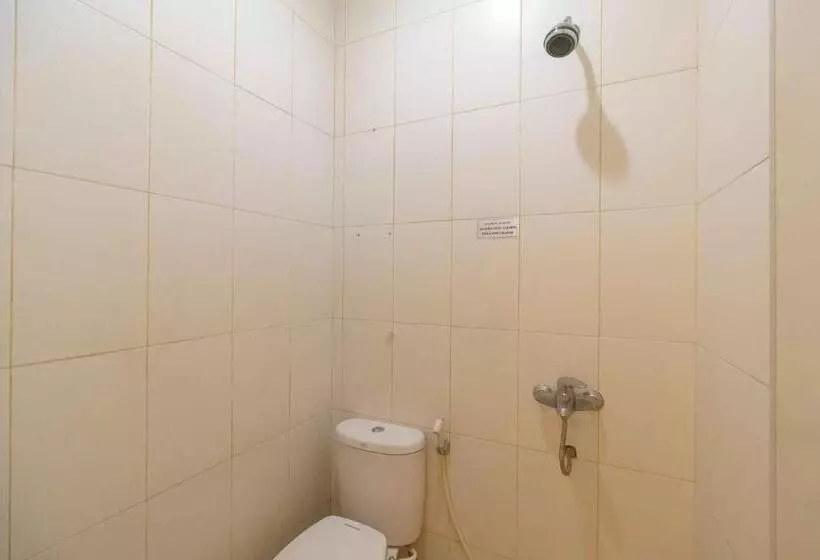 ホテル Reddoorz Syariah Near Jam Gadang Bukittinggi 2