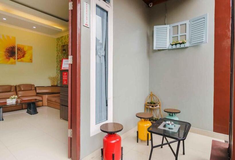 בית מלון כפרי Reddoorz Syariah Near Jam Gadang Bukittinggi 2