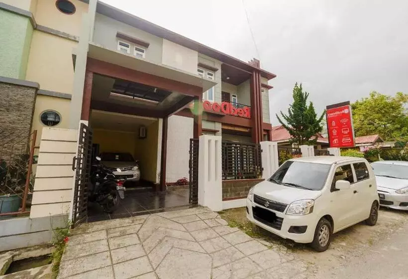 ホテル Reddoorz Syariah Near Jam Gadang Bukittinggi 2