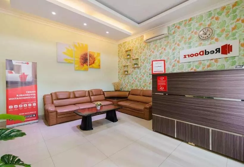 ホテル Reddoorz Syariah Near Jam Gadang Bukittinggi 2