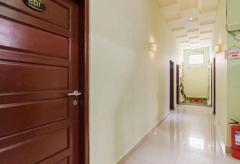 בית מלון כפרי Reddoorz Syariah Near Jam Gadang Bukittinggi 2