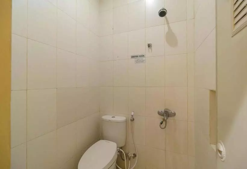 ホテル Reddoorz Syariah Near Jam Gadang Bukittinggi 2