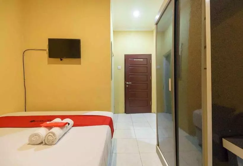 ホテル Reddoorz Syariah Near Jam Gadang Bukittinggi 2
