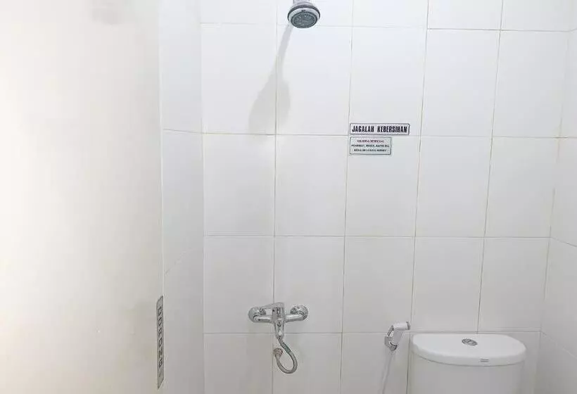 ホテル Reddoorz Syariah Near Jam Gadang Bukittinggi 2