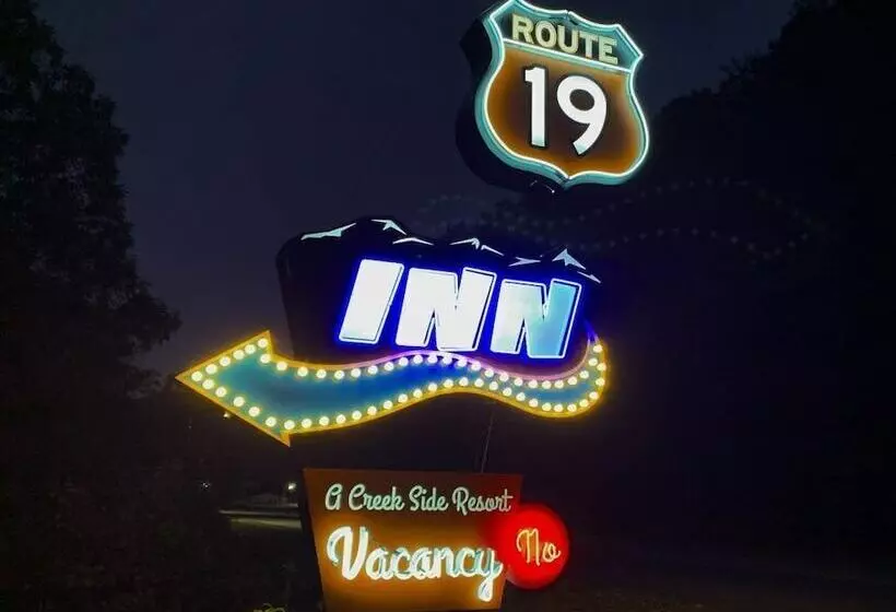 ホテル Route 19 Inn