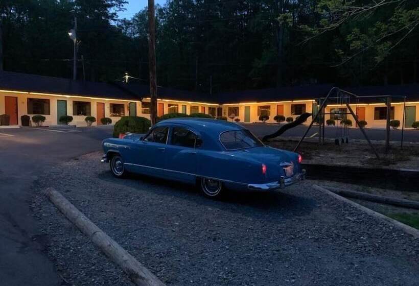 فندق Route 19 Inn