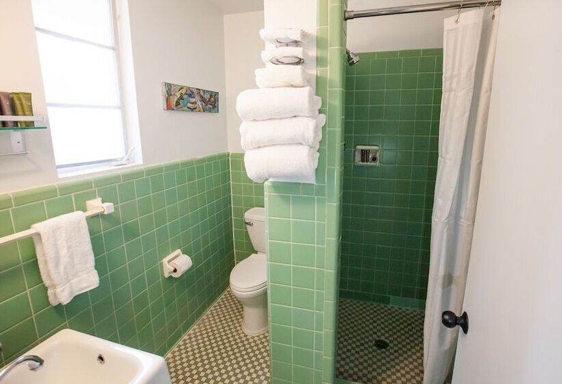 فندق Route 19 Inn