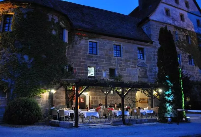 ホテル Schloss Wiesenthau