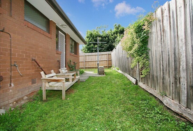 40 Thames Holiday Unit