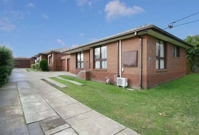 40 Thames Holiday Unit