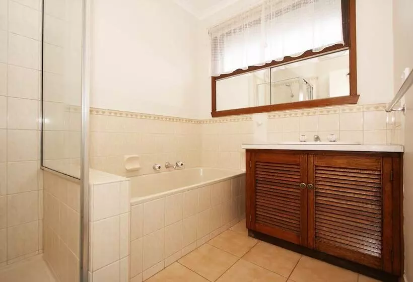 40 Thames Holiday Unit