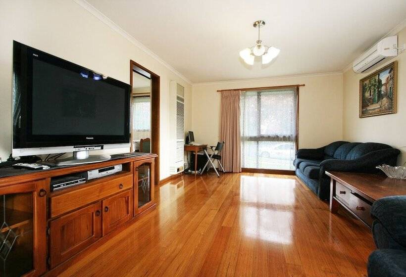 40 Thames Holiday Unit