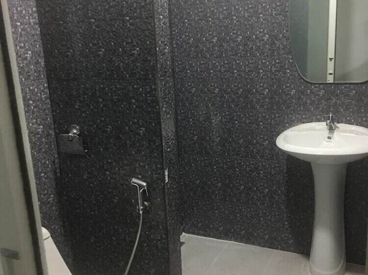 هتل At Thara Aonang