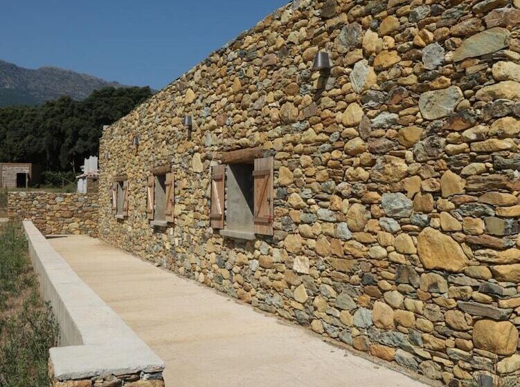 هتل Le Rendez Vous De L été