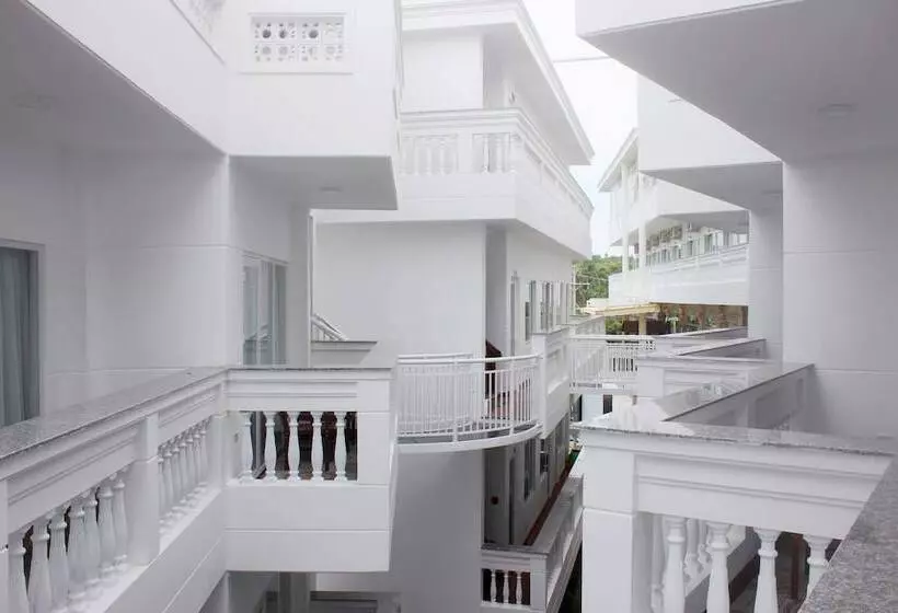 هتل Lotus Garden Resort