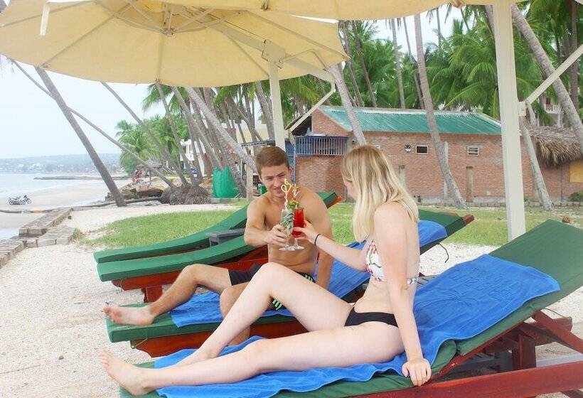 هتل Lotus Garden Resort