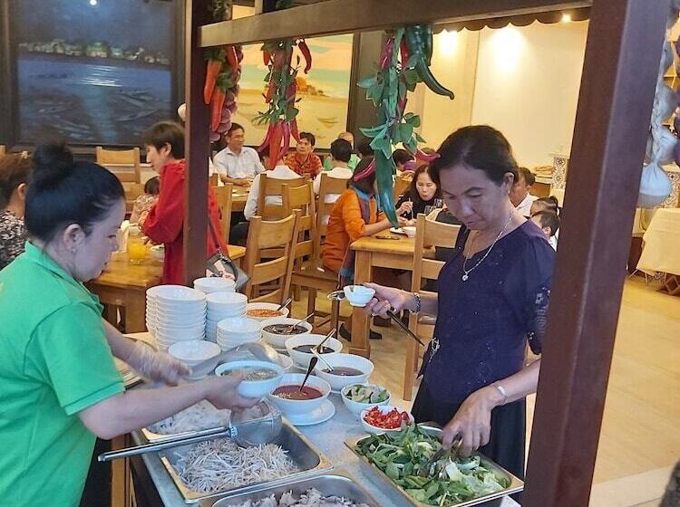 هتل Lotus Garden Resort