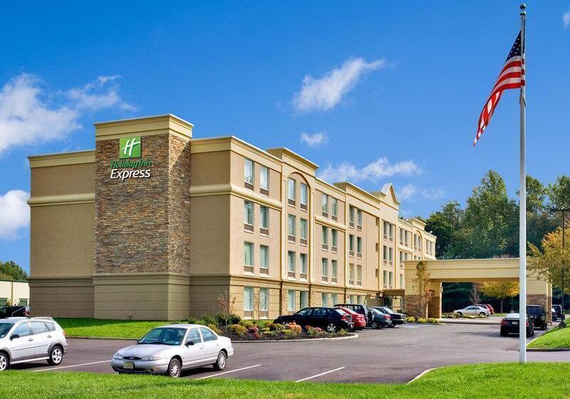 Hotel Holiday Inn Express & Suites West Long Branch   Eatontown, An Ihg
