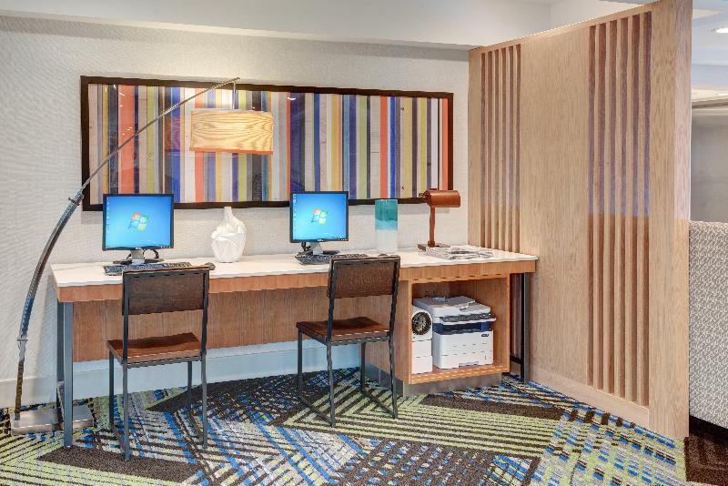 Hotel Holiday Inn Express & Suites West Long Branch   Eatontown, An Ihg