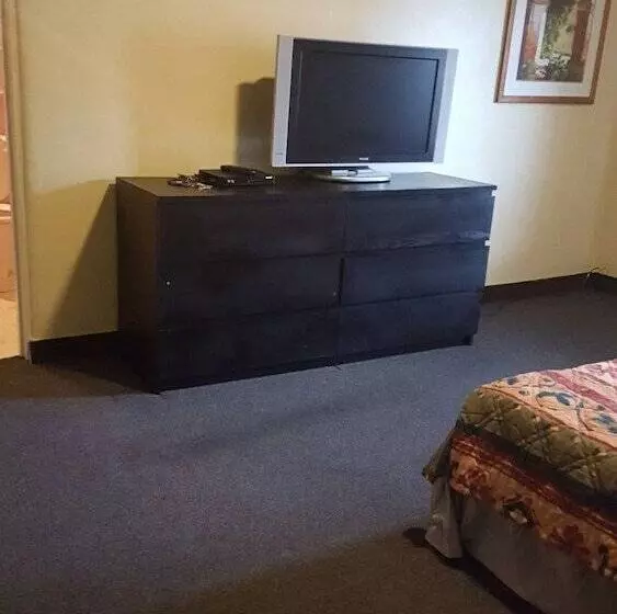 Отель Hub City Inn