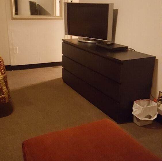 Отель Hub City Inn