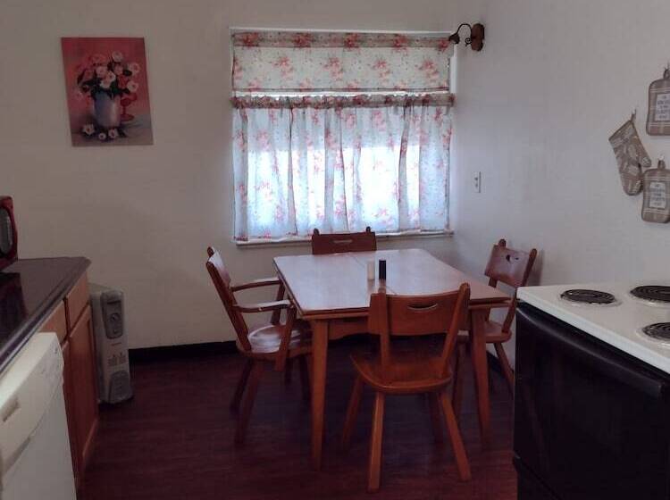 Отель Hub City Inn