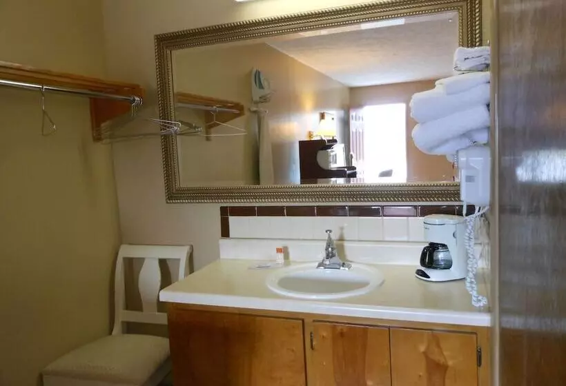 호텔 Mcclellan Inn