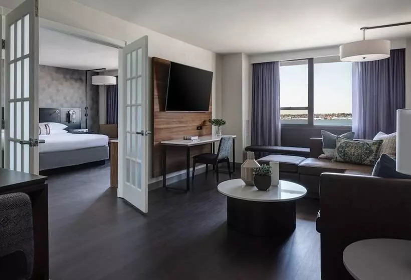 ホテル New York Laguardia Airport Marriott